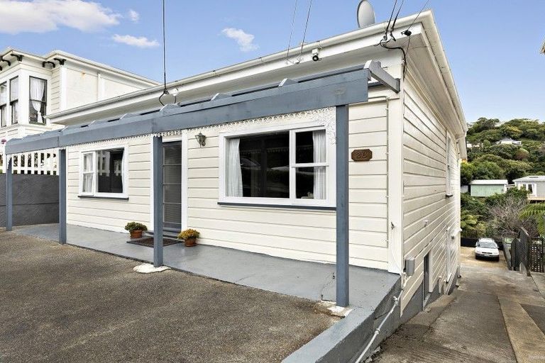 Photo of property in 26 Tanera Crescent, Brooklyn, Wellington, 6021