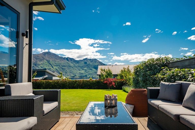 Photo of property in 25 Infinity Drive, Wanaka, 9305