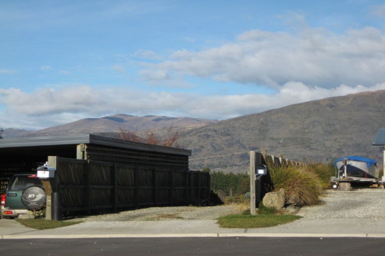 Photo of property in 17 Hillview Place, Wanaka, 9305
