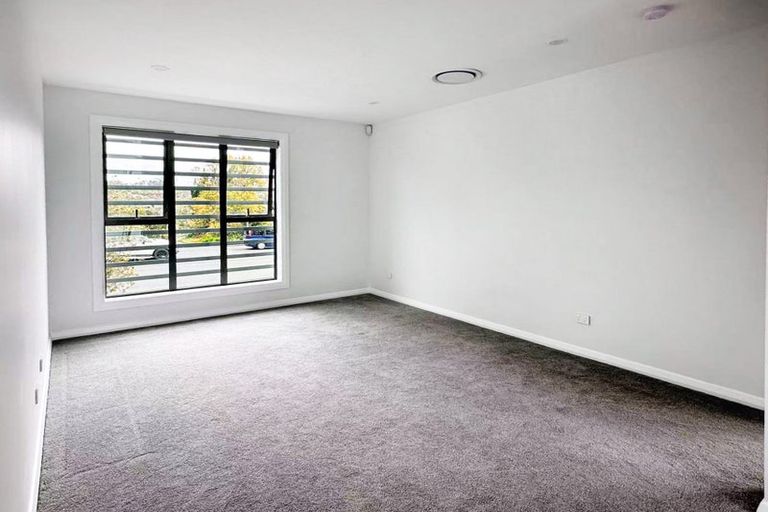 Photo of property in 333a East Coast Road, Mairangi Bay, Auckland, 0630