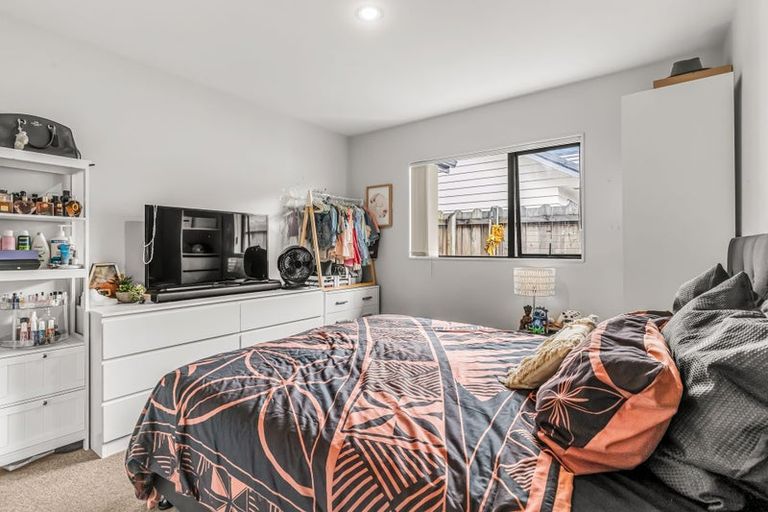 Photo of property in 17 Kotuku Crescent, Takanini, 2112