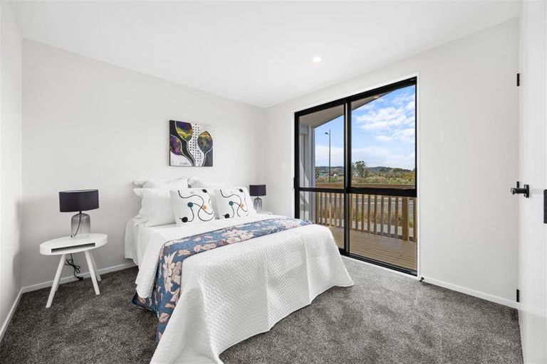 Photo of property in 73 Tributary Parade, Karaka, 2113