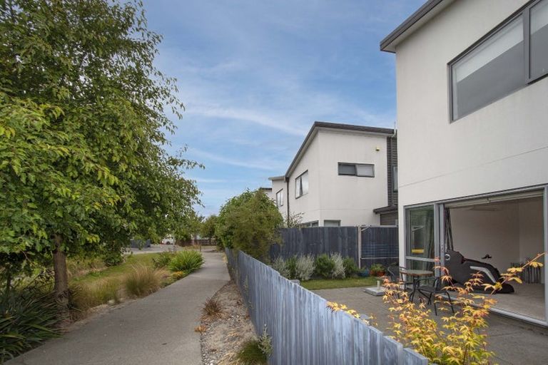 Photo of property in 5 Longueval Lane, Broomfield, Christchurch, 8042