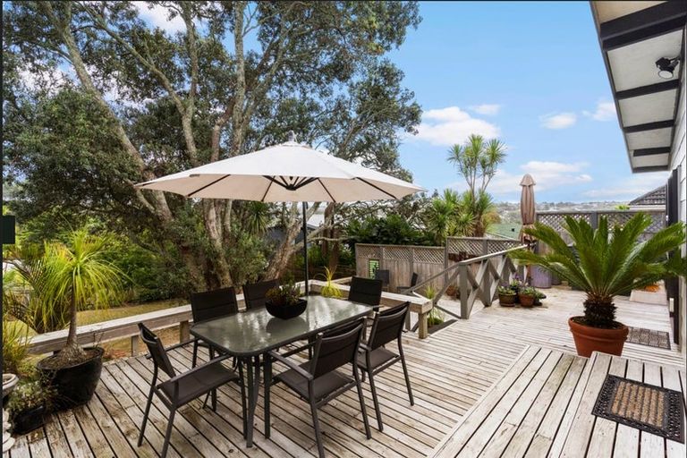 Photo of property in 438 Beach Road, Murrays Bay, Auckland, 0630