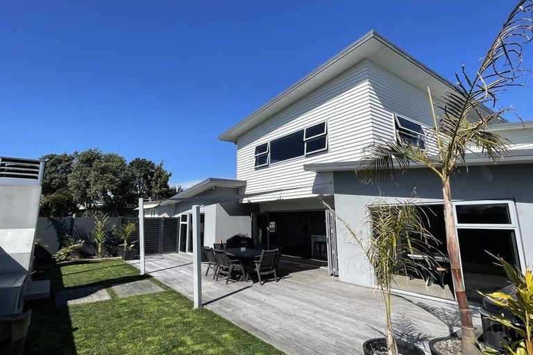 Photo of property in 1242 Papamoa Beach Road, Papamoa Beach, Papamoa, 3118