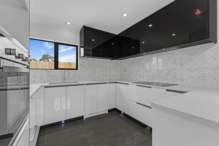 Photo of property in 10 Kivell Close, Mangere East, Auckland, 2024