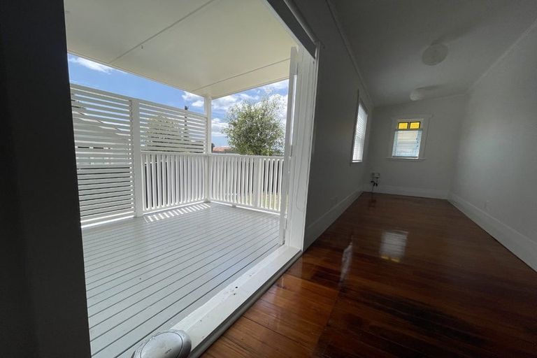 Photo of property in 29a Miro Street, New Lynn, Auckland, 0600