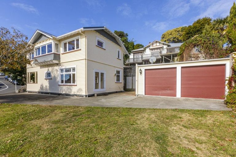 Photo of property in 33 Seapoint Road, Bluff Hill, Napier, 4110