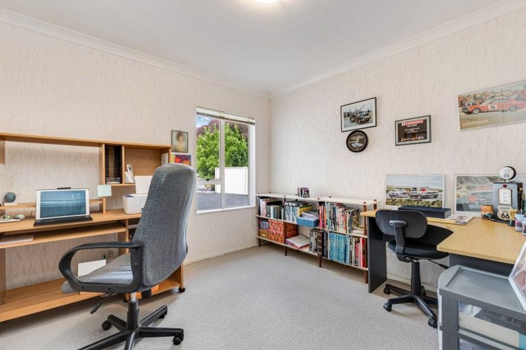 Photo of property in 31 Les Fisher Place, Pukekohe, 2120