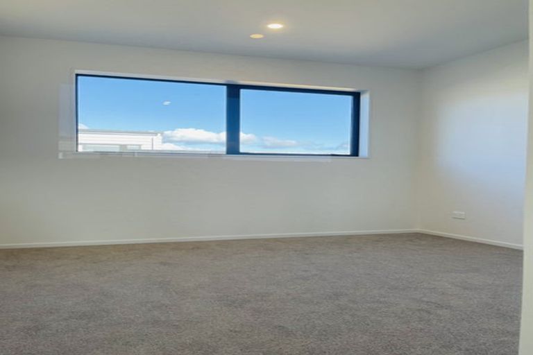 Photo of property in 17a Poruru Close, Papakura, 2110