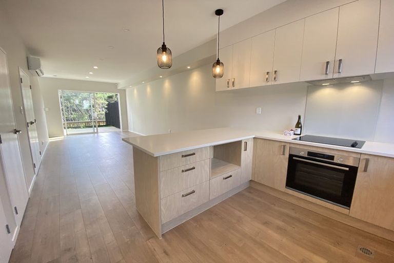 Photo of property in 39 Kaimai Avenue, Massey, Auckland, 0614