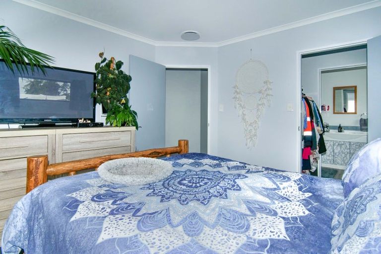 Photo of property in 11 Stout Street, Westport, 7825