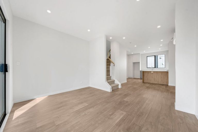 Photo of property in 7c Agincourt Street, Glenfield, Auckland, 0629