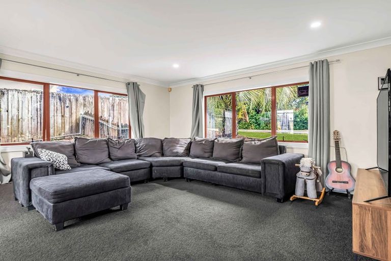 Photo of property in 24 San Domingo Rise, Henderson, Auckland, 0612