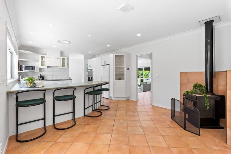 Photo of property in 16 Waru Nui Court, Orewa, 0931