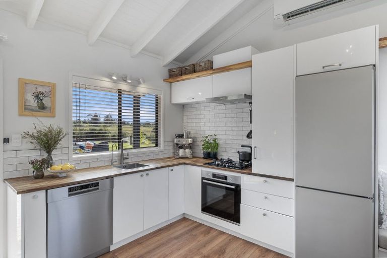 Photo of property in 23 Pine Valley Glade, Mangawhai, 0573