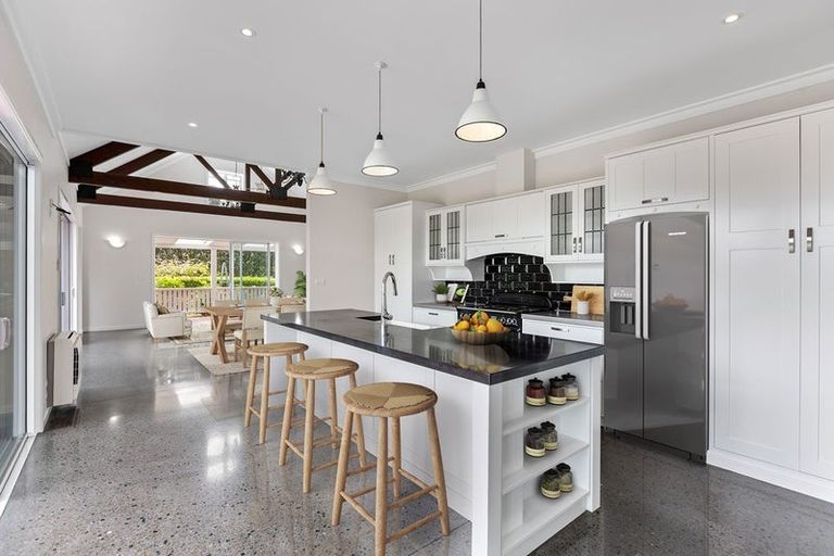 Photo of property in 144 Henwood Road, Paraite, New Plymouth, 4372