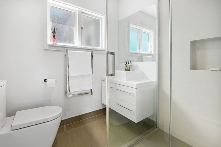 Photo of property in 98 Hamilton Avenue, Ilam, Christchurch, 8041
