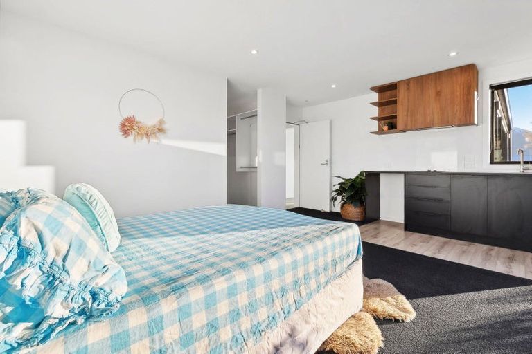 Photo of property in 39 Farrant Drive, Wanaka, 9305