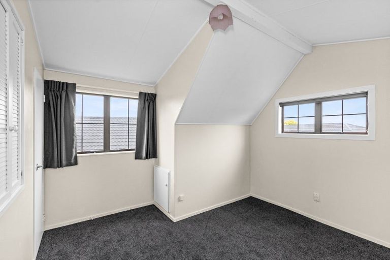 Photo of property in 2/2 Heretaunga Street East, Parkvale, Hastings, 4122
