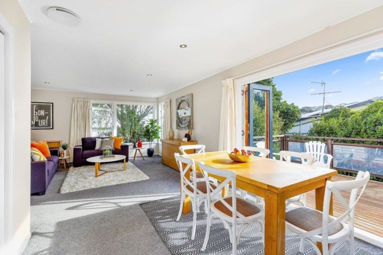 Photo of property in 140 Broderick Road, Johnsonville, Wellington, 6037