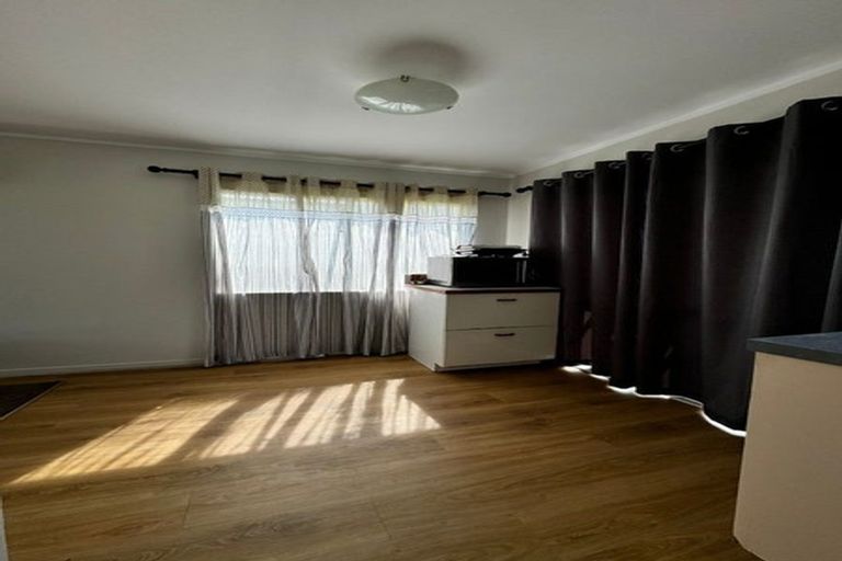 Photo of property in 47 Aspiring Avenue, Clover Park, Auckland, 2019