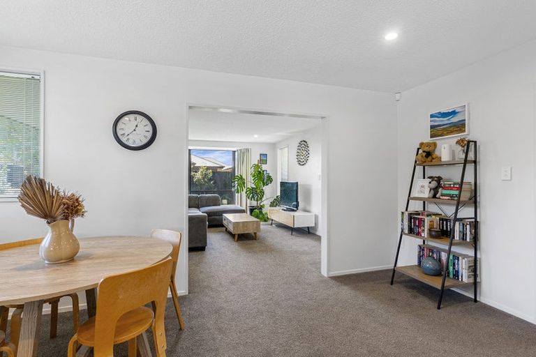 Photo of property in 2/119 Withells Road, Avonhead, Christchurch, 8042