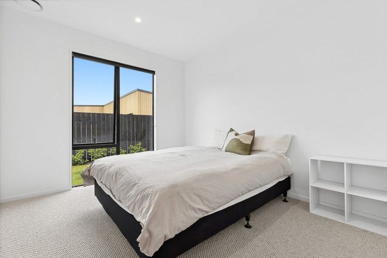 Photo of property in 12 Cleland Close, Wanaka, 9382