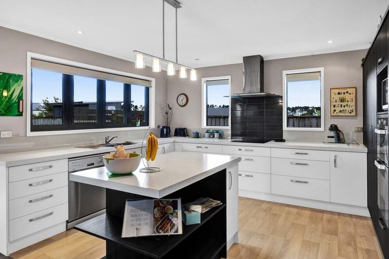 Photo of property in 12 Mercade Close, Stratford, 4332