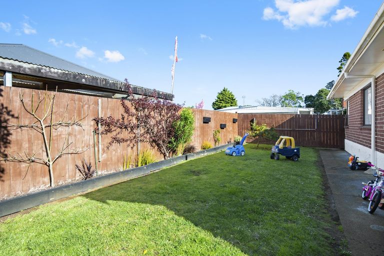 Photo of property in 60 Helvetia Road, Pukekohe, 2120