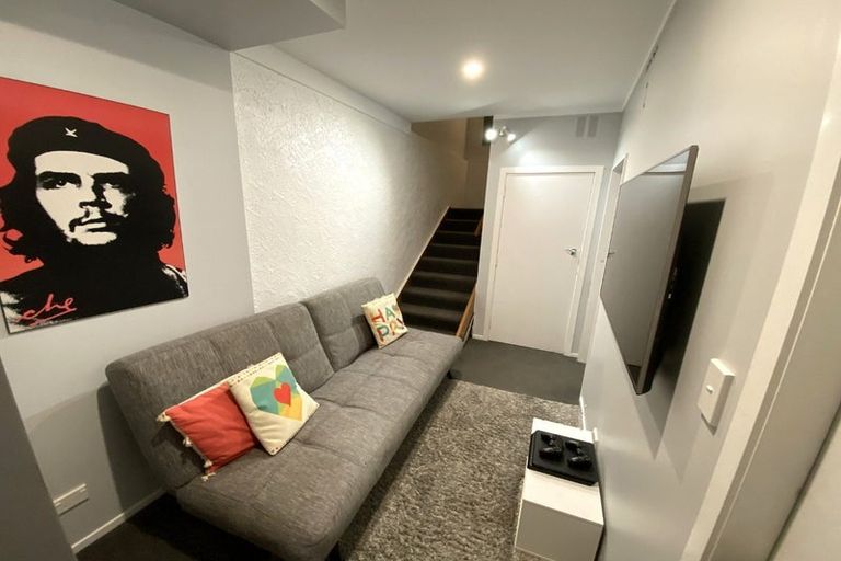 Photo of property in 3 Cassis Place, Crofton Downs, Wellington, 6035