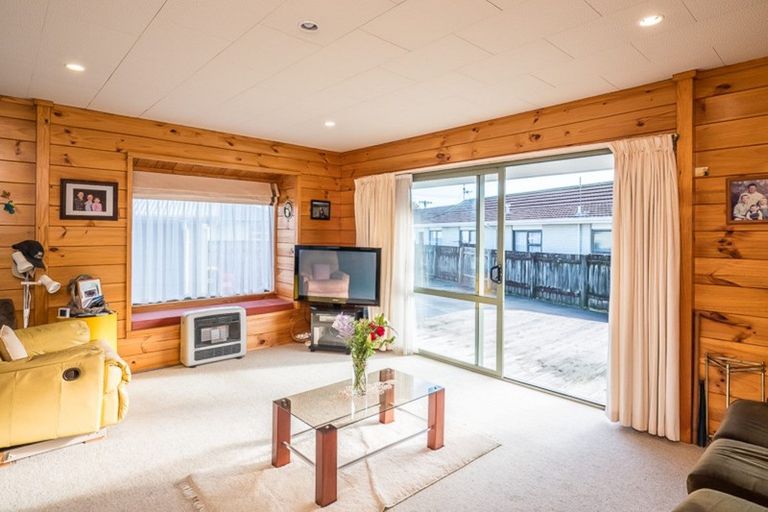 Photo of property in 37 Parata Street, Waikanae, 5036