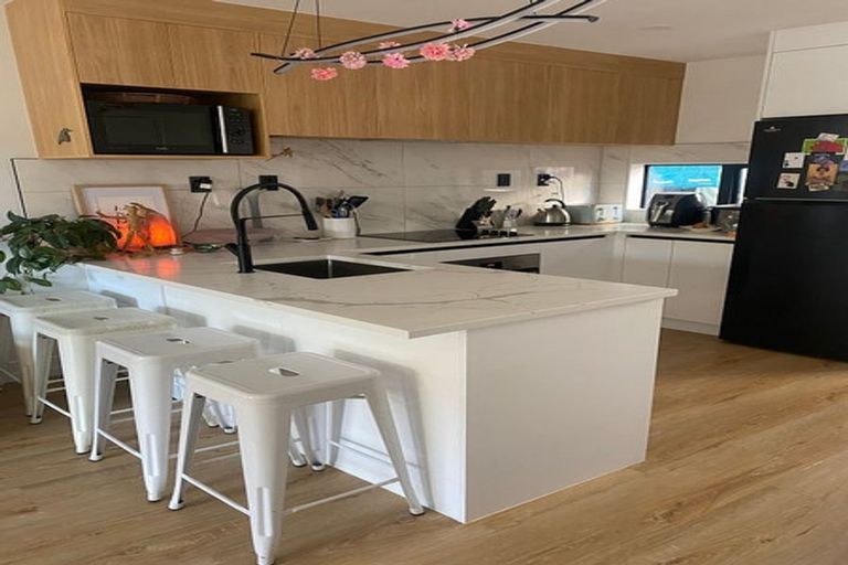 Photo of property in 2/2 Anthony Place, Pakuranga, Auckland, 2010