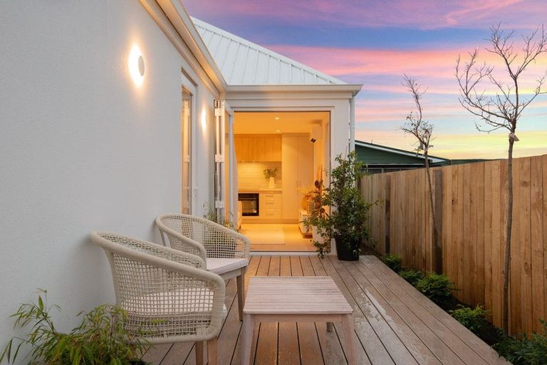 Photo of property in 6-d Berwick Street, Mosgiel, 9024
