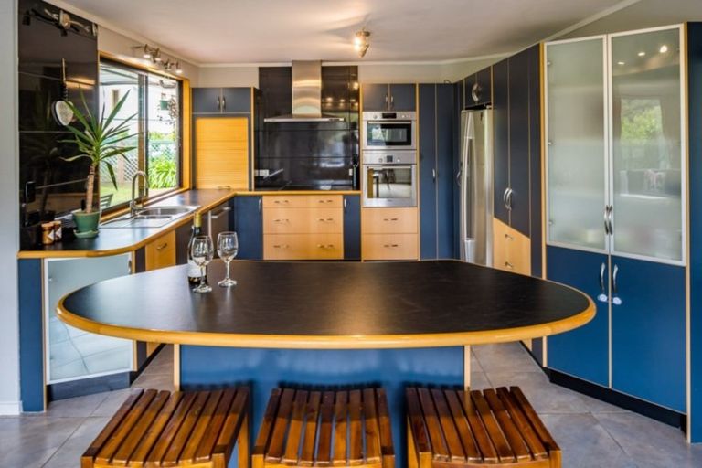 Photo of property in 31 Observatory Close, Whitby, Porirua, 5024