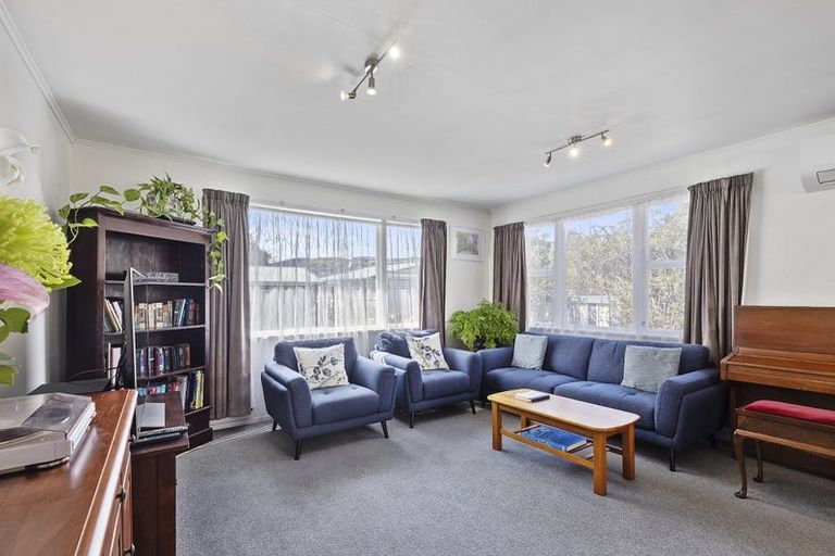 Photo of property in 2a Wilfred Street, Tawa, Wellington, 5028