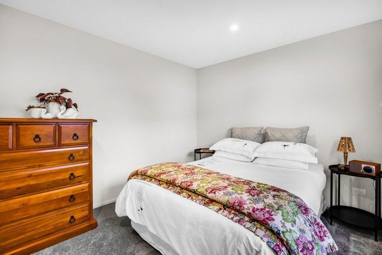 Photo of property in 17 Victoria Street, Hawera, 4610