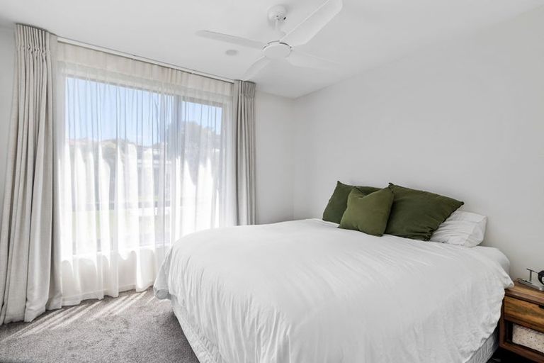 Photo of property in 5/13 Windy Ridge Road, Glenfield, Auckland, 0629