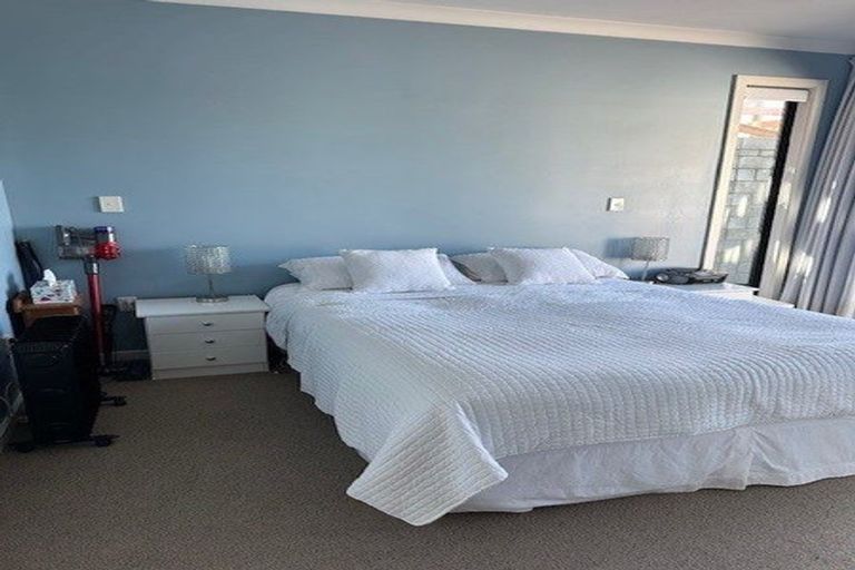 Photo of property in 55 Marine Parade, Paraparaumu Beach, Paraparaumu, 5032
