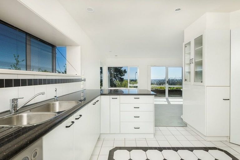 Photo of property in 1/2a Cracroft Terrace, Cashmere, Christchurch, 8022