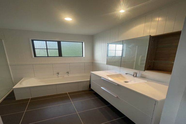 Photo of property in 7 Melissa Place, Burnside, Christchurch, 8042