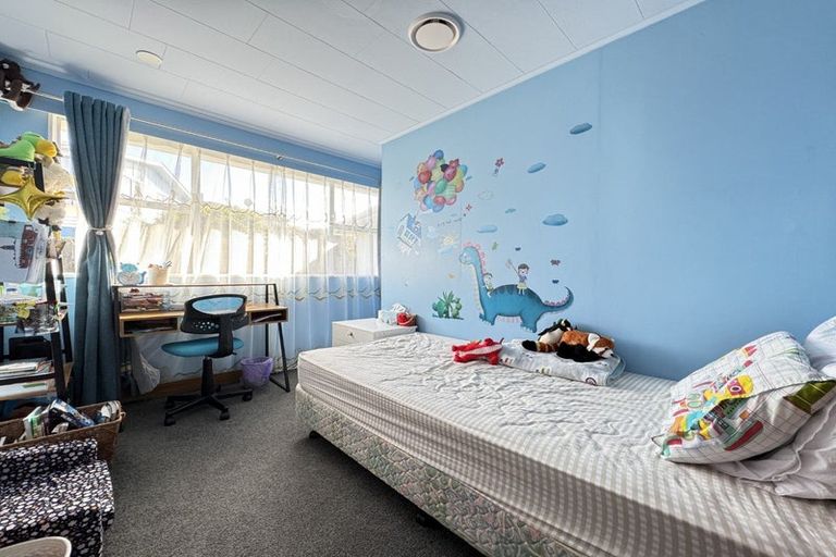 Photo of property in 8 Erris Street, Johnsonville, Wellington, 6037