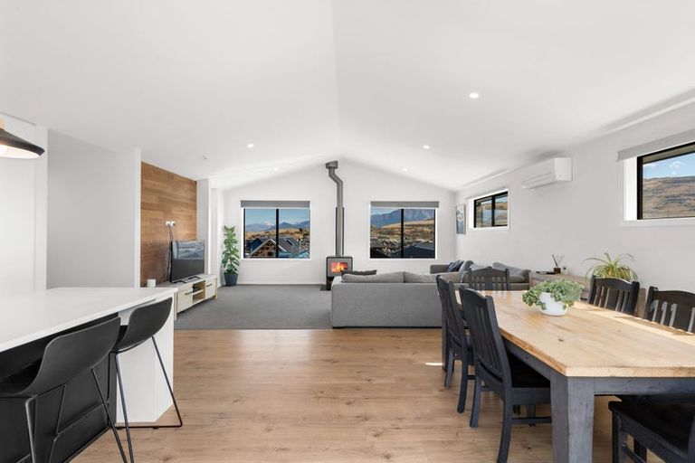 Photo of property in 31 Muster Road, Jacks Point, 9371