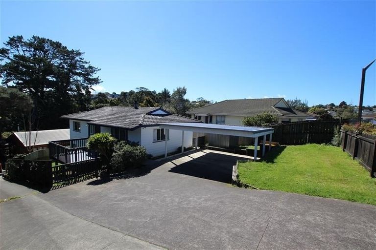 Photo of property in 15 Katrina Place, Massey, Auckland, 0614