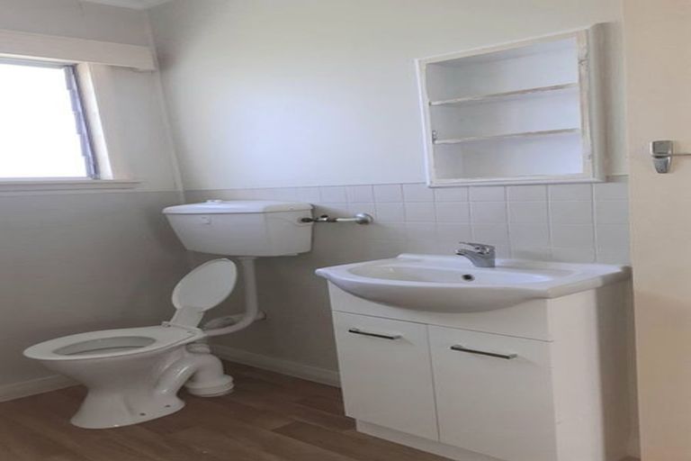 Photo of property in 6 Russell Street, Marton, 4710