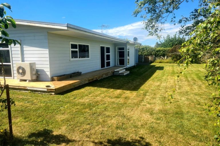 Photo of property in 28 Leeton Drive, Waipukurau, 4200