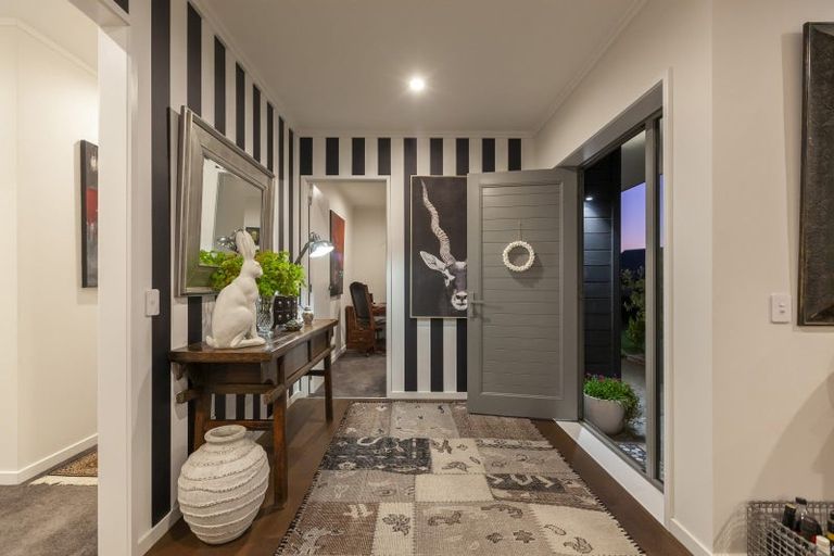 Photo of property in 3 Lamont Place, Waikanae, 5036