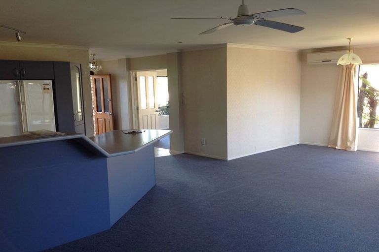 Photo of property in 73 Santa Monica Drive, Papamoa Beach, Papamoa, 3118
