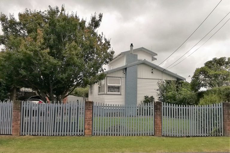 Photo of property in 27 Statesman Street, Henderson, Auckland, 0612