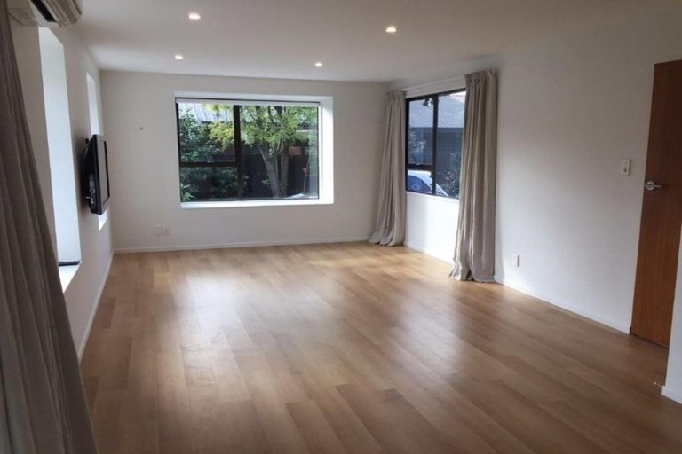 Photo of property in 137 Grahams Road, Burnside, Christchurch, 8053